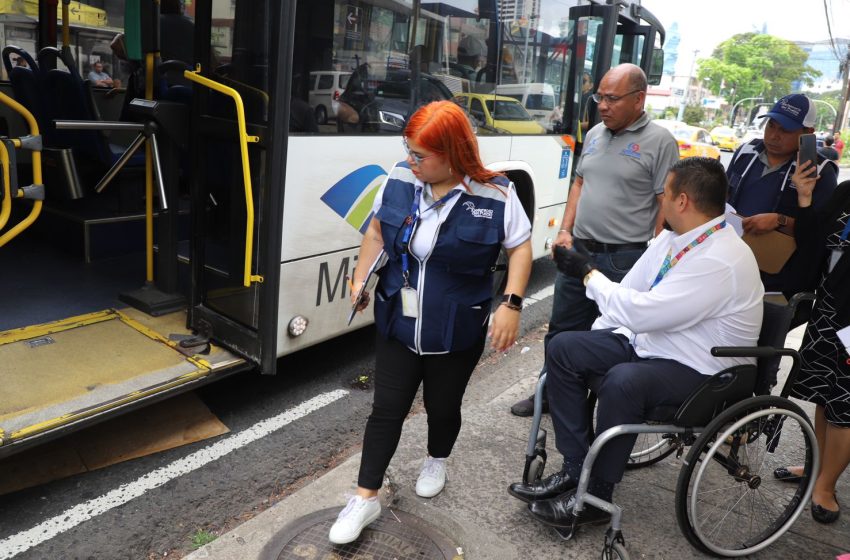  Defensoría y SENADIS realizan inspección de accesibilidad en paradas y MetroBus  