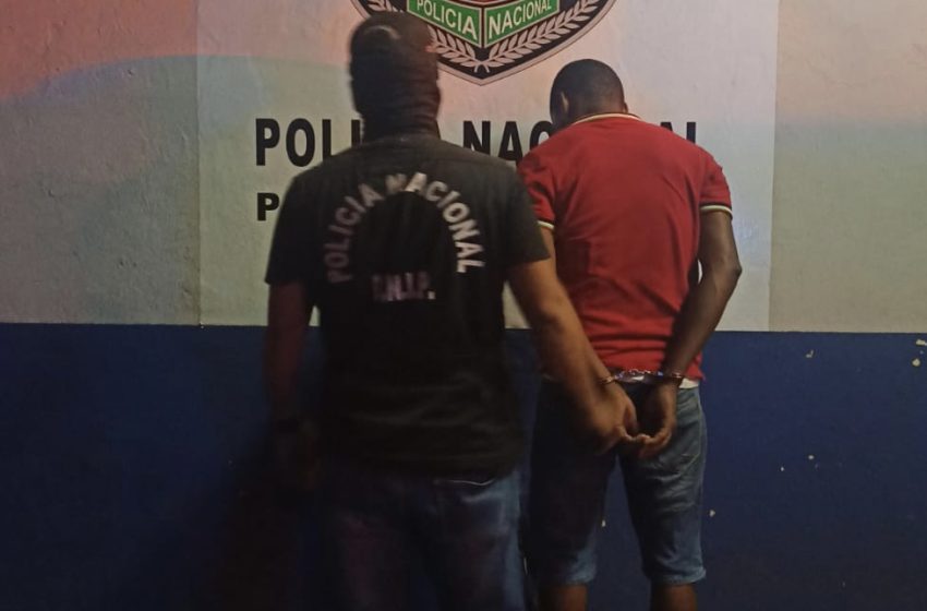  Un aprehendido, decomiso de presunta droga, tras allanamientos en Ernesto Córdoba Campos