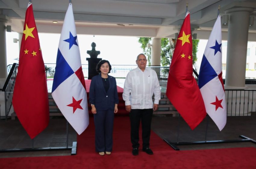  Viceministro Encargado Franco se reúne con la Ministra Adjunta de Relaciones Exteriores de la República Popular China