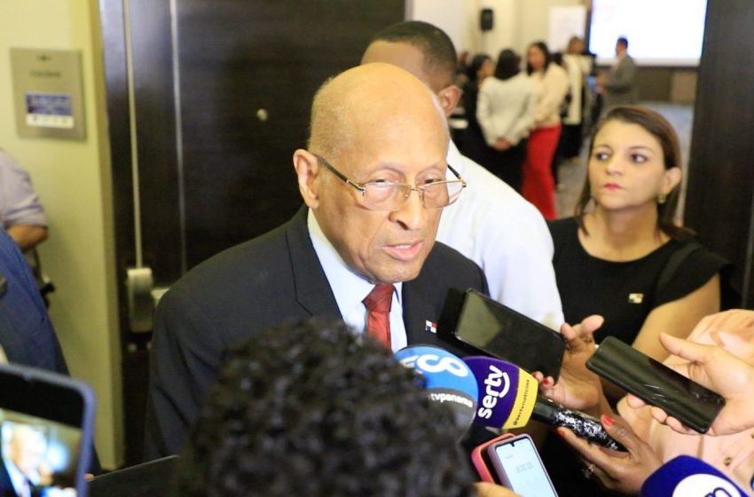  Ministro Alexander: “Panamá espera salir de la lista del GAFI en octubre”