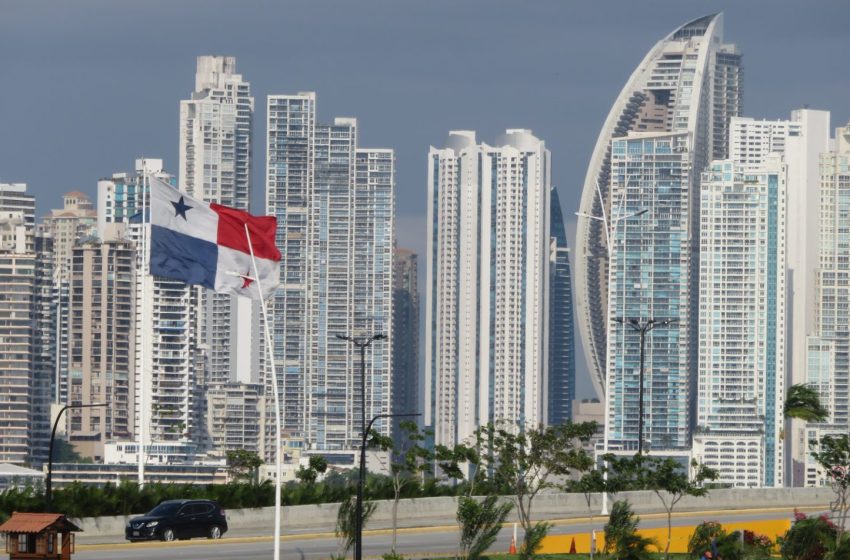  FMI eleva perspectiva económica 2023 de Panamá de 5% a 6%