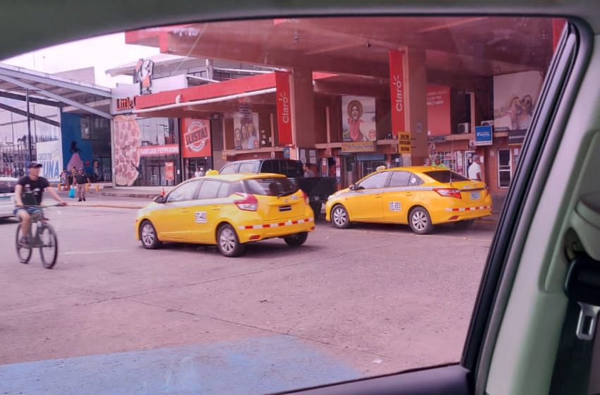  Más de 32 rutas normalizan el servicio del transporte público de pasajeros en la Terminal de Santiago