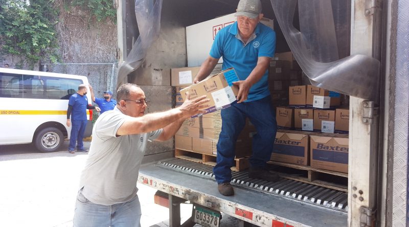  Camiones con insumos médicos en ruta a Chiriquí permanecen atrapados