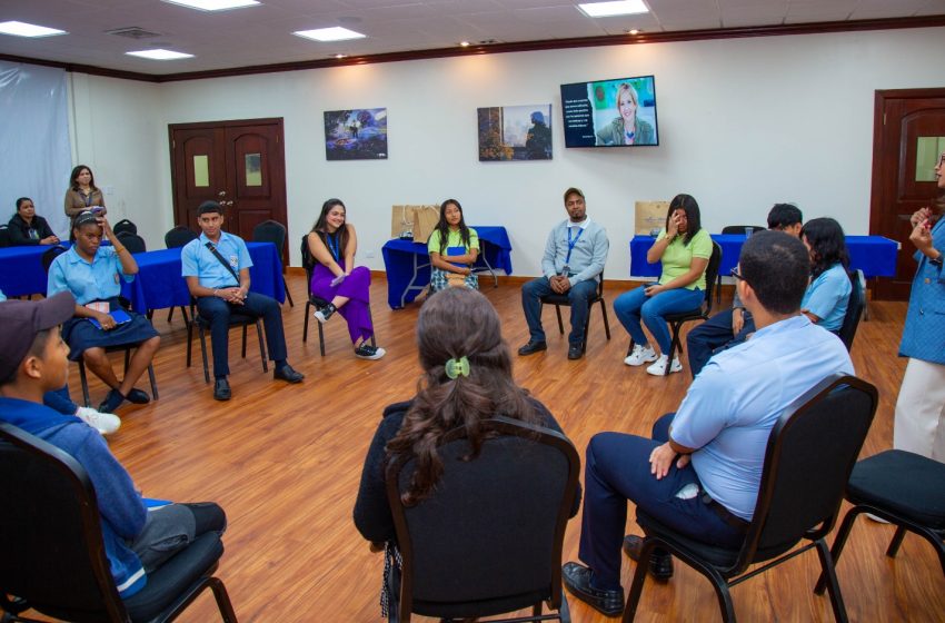  Orienta Panamá forma a Jóvenes Líderes con apoyo familiar