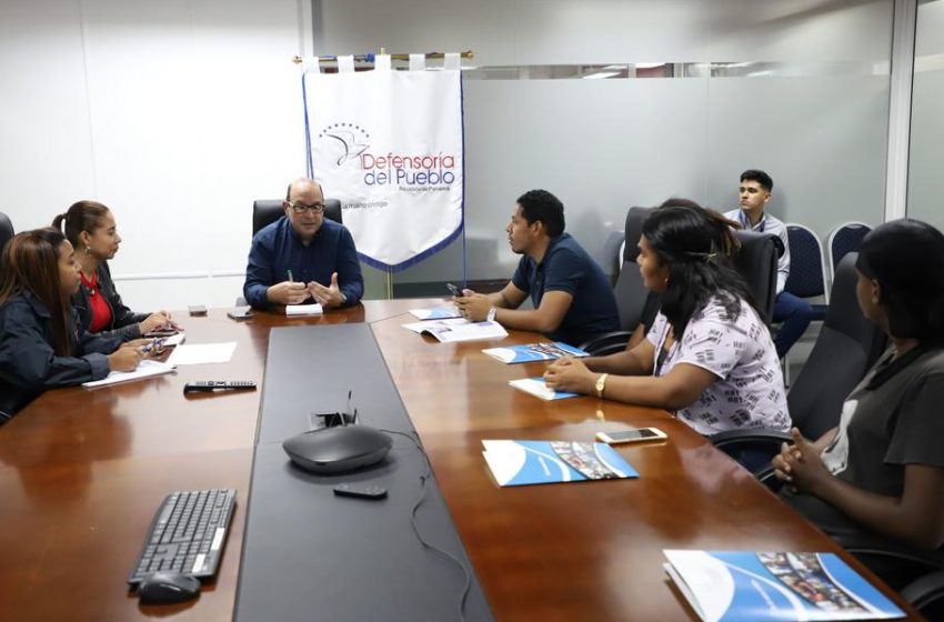  Defensor del Pueblo se reúne con el Movimiento Juventudes Revolucionarias de la Universidad de Panamá
