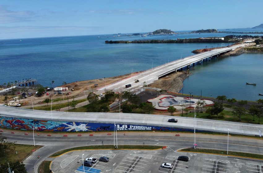  Presidente Cortizo inaugura viaducto marino que interconecta Cinta Costera 3 con Amador