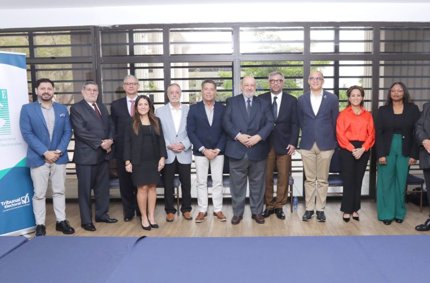  Delegación internacional de observadores ya se encuentran en Panamá
