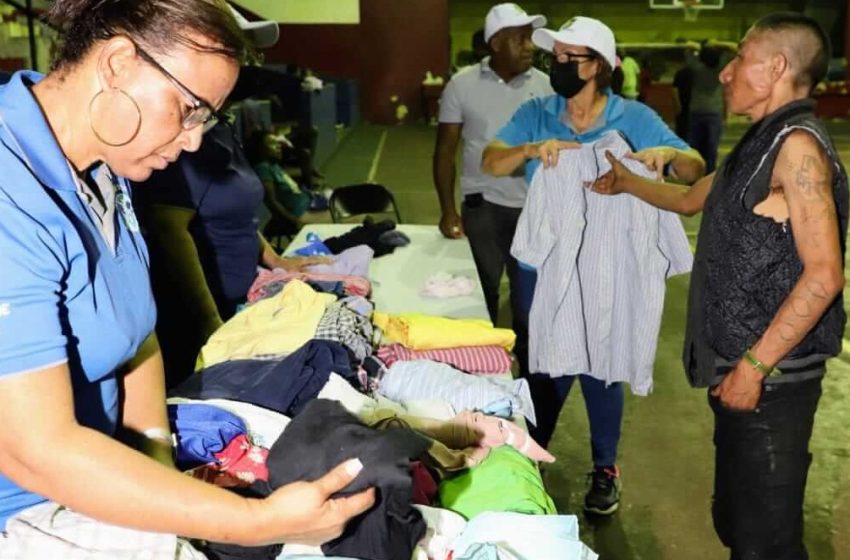  Anuncian colecta de ropa para donar a personas sin hogar