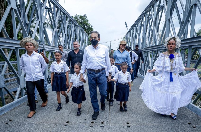  Presidente Cortizo inaugura carretera, puente y línea eléctrica en Chiriquí