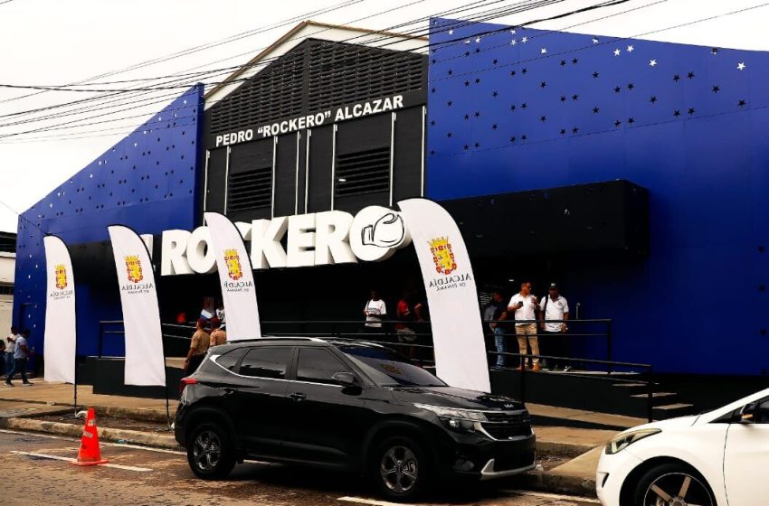  Presentan avances del gimnasio ‘Rockero’ Alcázar