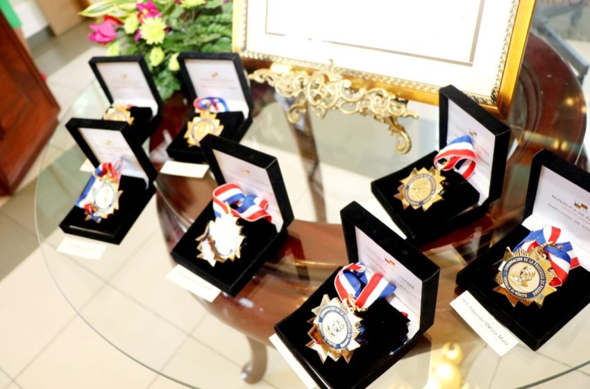  Entregan medalla al mérito “General Victoriano Lorenzo” a 7 destacados panameños