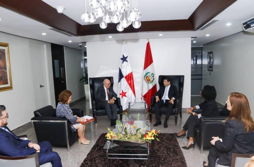  Panamá y Perú conversan sobre temas de interés para ambos países