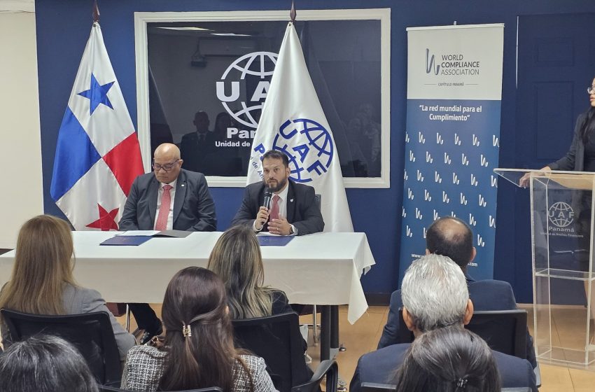  UAF Panamá firma convenio de cooperación con World Compliance Association