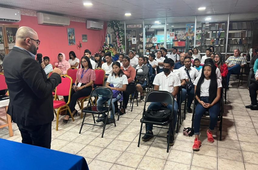  Estudiantes de Veraguas reciben capacitación en emprendimiento