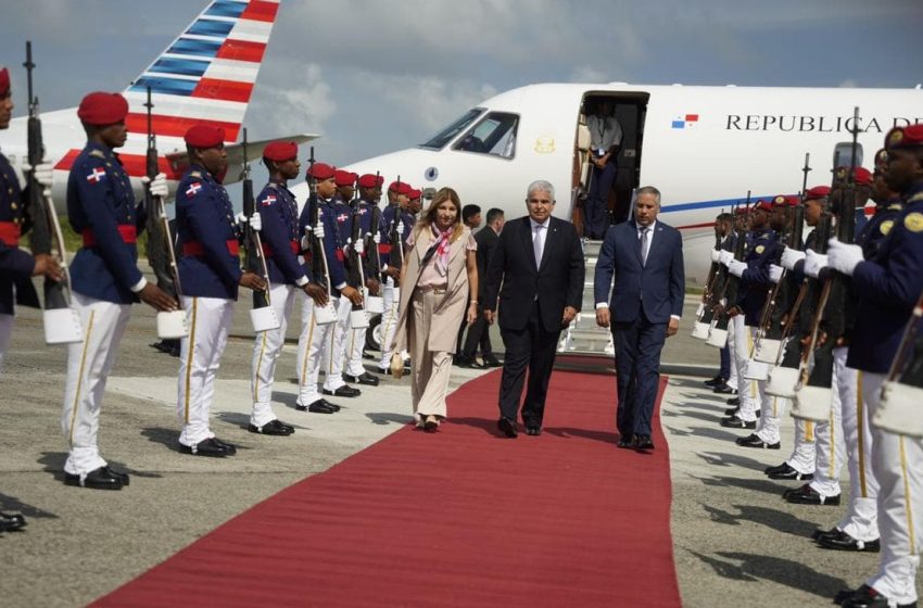  Presidente Mulino llega a República Dominicana para la toma de posesión de Abinader