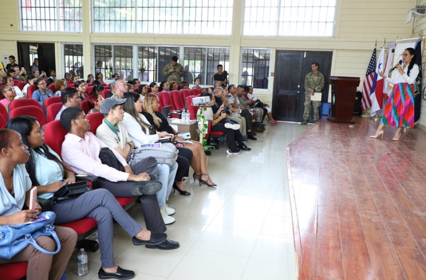  Defensoría promueve derechos de las mujeres en Colón