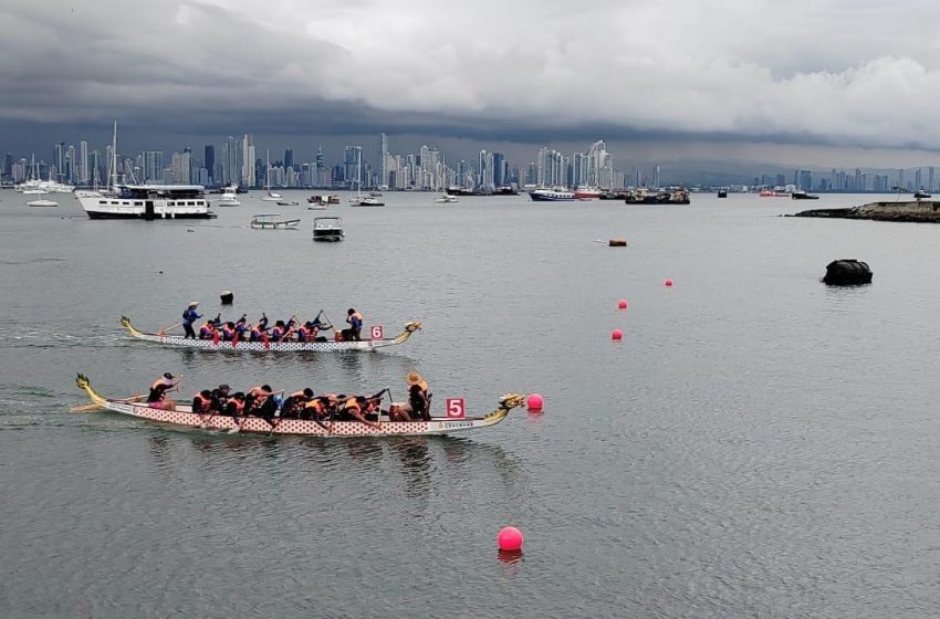  Con gran éxito se celebra el primer día de la Novena Carrera de Botes de Dragón en Panamá