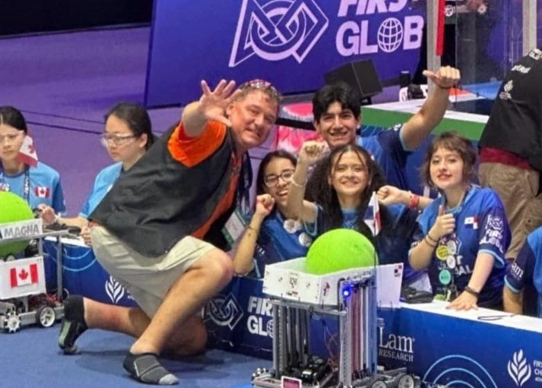  Histórica participación de Panamá en la competencia de robótica First Global Challenge en Grecia