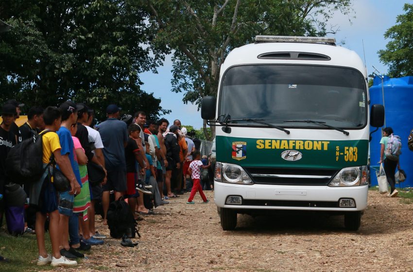  Autoridades realizan recorrido en Darién para evaluar la situación de migrantes irregulares