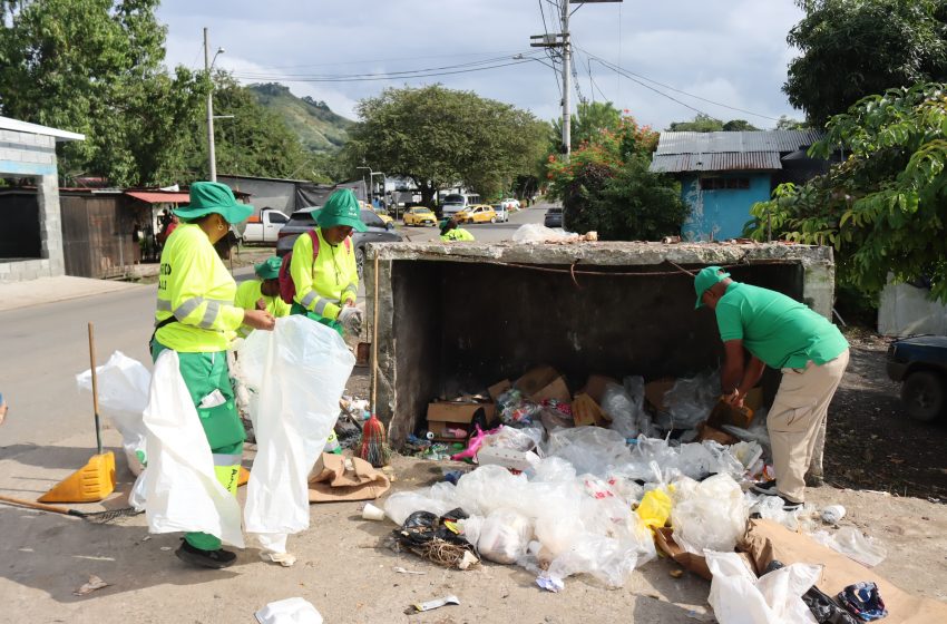  Autoridad de Aseo mejora entornos en Kuna Nega y El Chorrillo