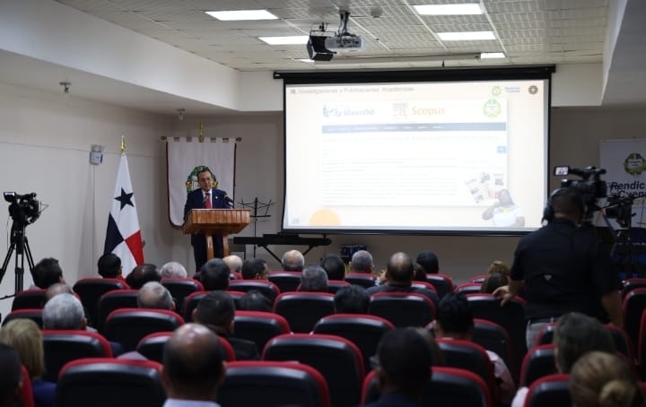  Rector de la Universidad de Panamá rinde cuentas al país