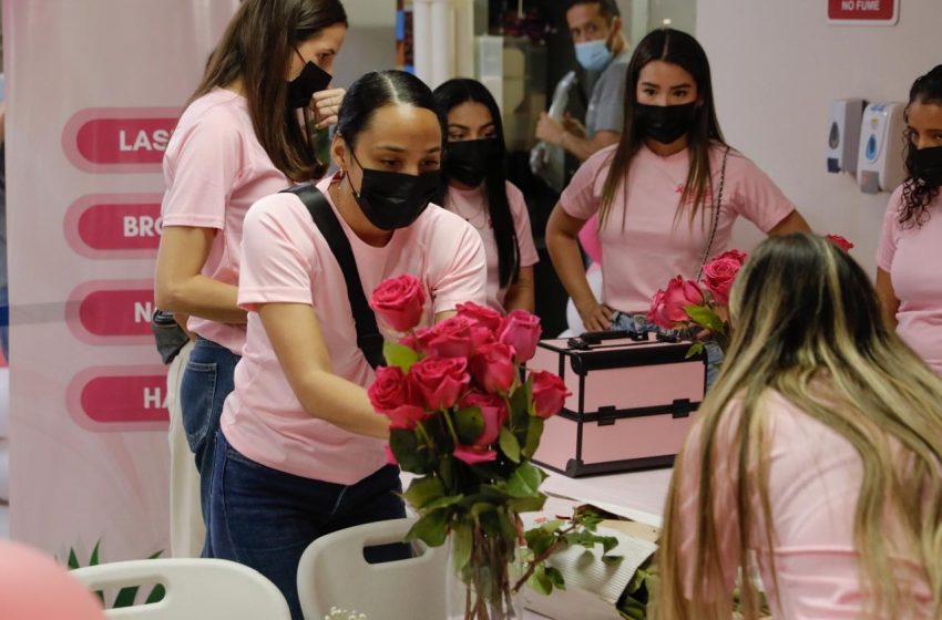  Despacho de la Primera Dama y Dlash Beauty llevan alegría a pacientes de cáncer en el ION