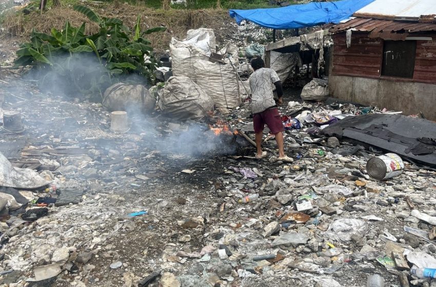  ¡Infraganti! Capturan a ciudadano realizando quema ilegal de basura cerca de Cerro Patacón