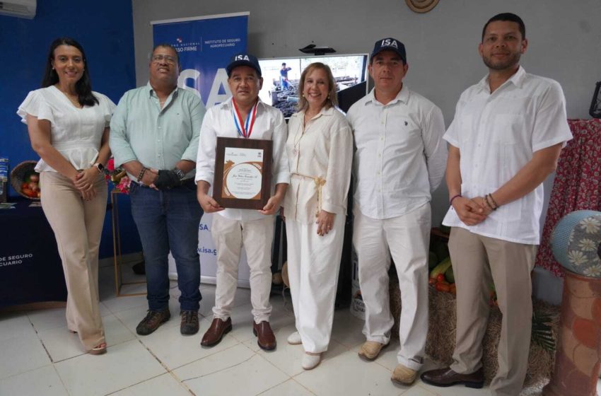  Reconocen al Mejor Gran Productor 2024 con medalla al mérito “Rafael Grajales”