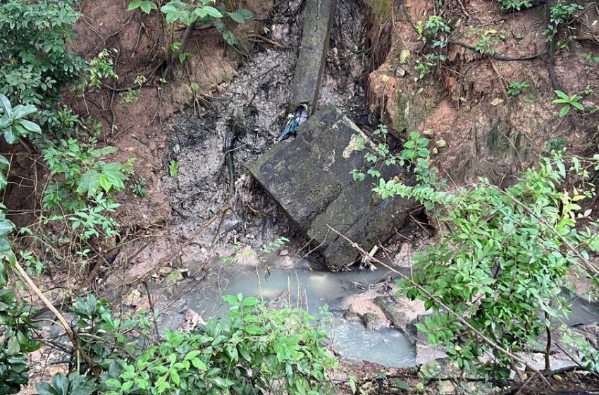  Autoridades atienden denuncia por vertido de aguas negras en Villa Bonita en Penonomé