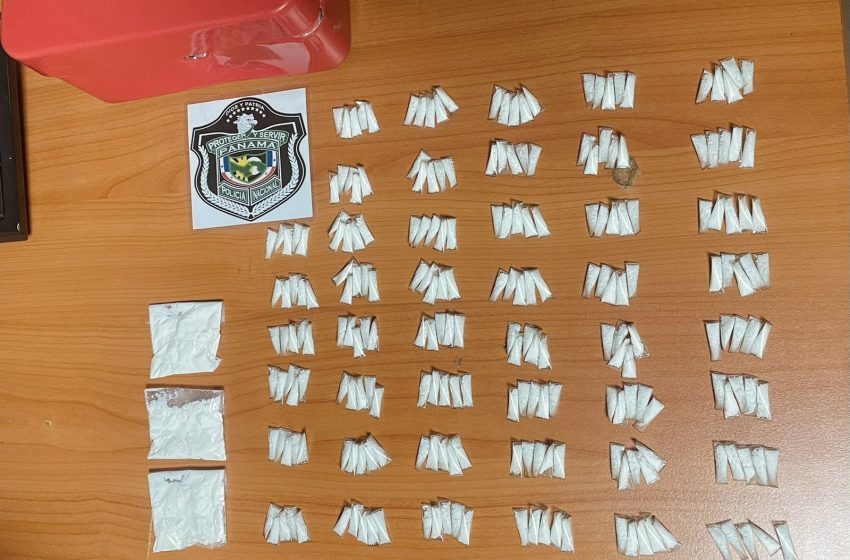  Policía da con el hallazgo de 230 carrizos de presunta droga en Curundú