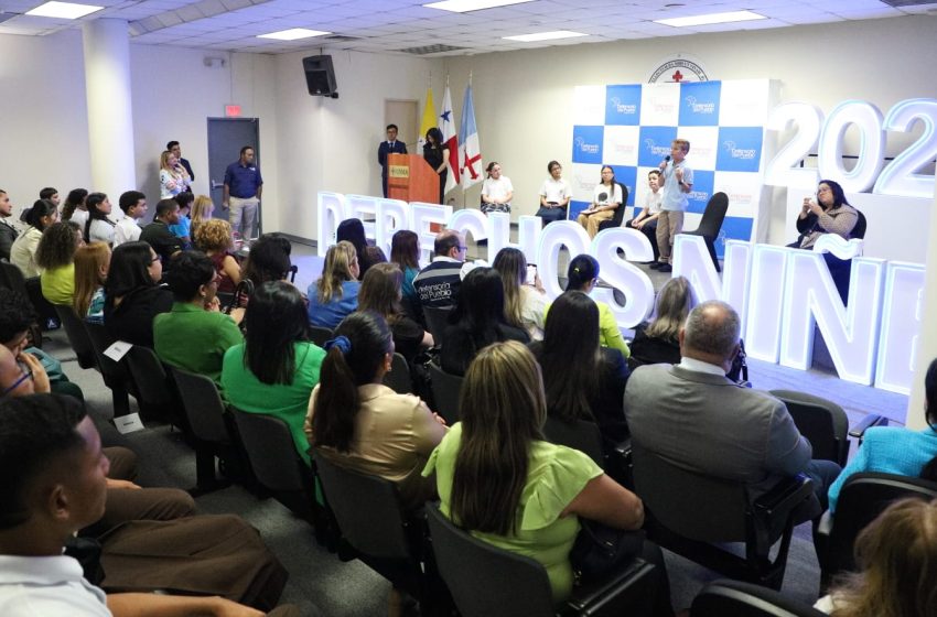  Defensoría aborda bullying y salud mental en Foro de Niñez y Adolescencia