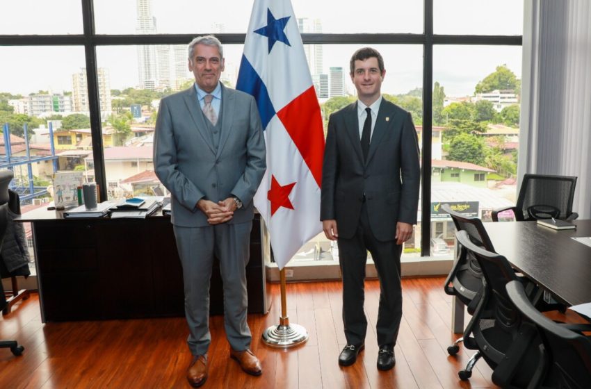  Panamá y Grecia exploran nuevos acuerdos bilaterales, incluida la visita de primer ministro a Panamá