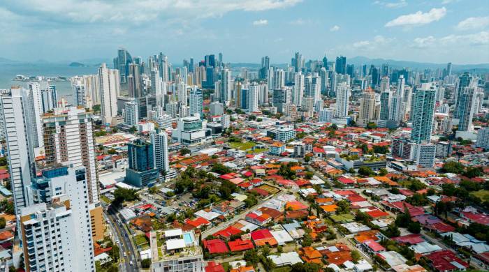  Panamá se consolida como líder en inversión extranjera y crecimiento económico en la región