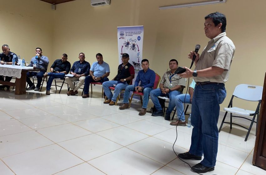  Capacitan a productores sobre trámites en el puesto cuarentenario de Guabalá