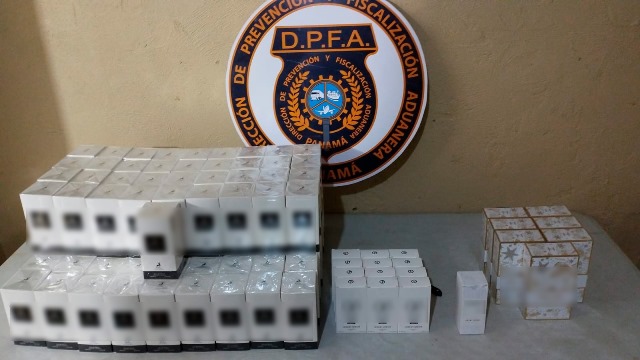  Aduanas retiene perfumes por presunta infracción aduanera