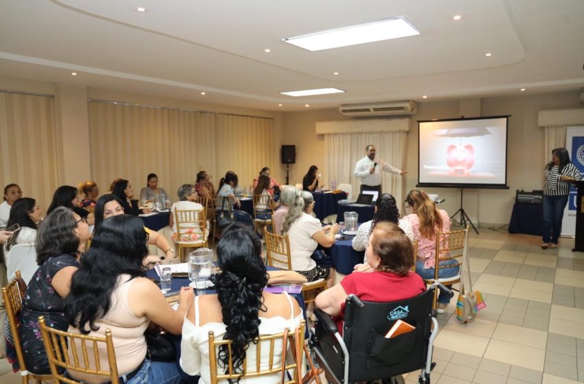  Mujeres políticas continúan consultas de reformas electorales en Los Santos y Herrera