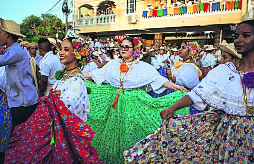  Contraloría supervisará el buen uso de los recursos públicos durante el desfile de Las Mil Polleras