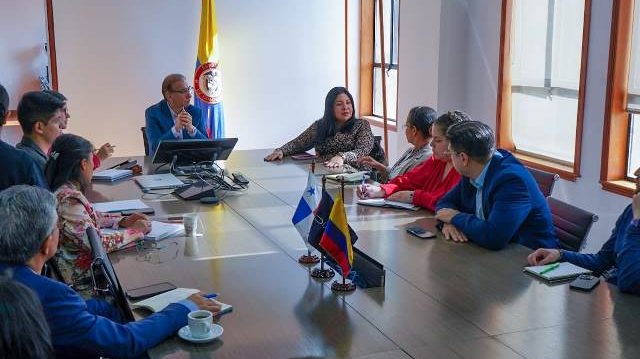  Aduanas de Panamá y Colombia fortalecen relaciones bilaterales