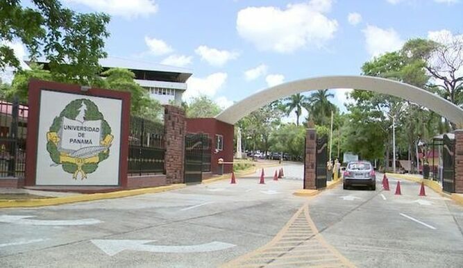  Universidad de Panamá condena agresión y represión de la Policía contra estudiantes