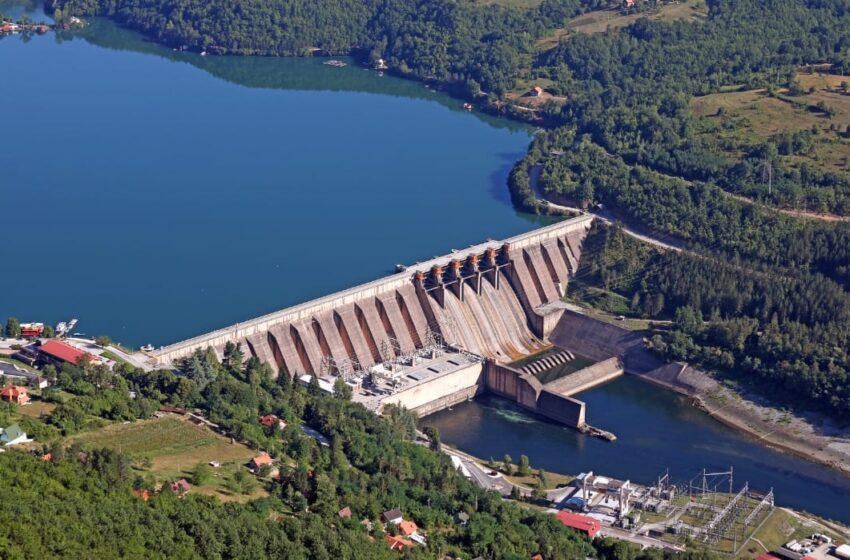  Gobierno llama a licitación de energía renovable para garantizar mejores tarifas en mediano plazo