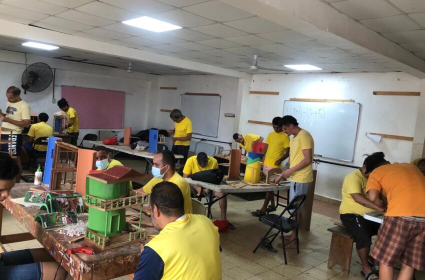 Población penitenciaria de Las Tablas y Los Algarrobos confeccionan productos para la Feria Internacional de Azuero