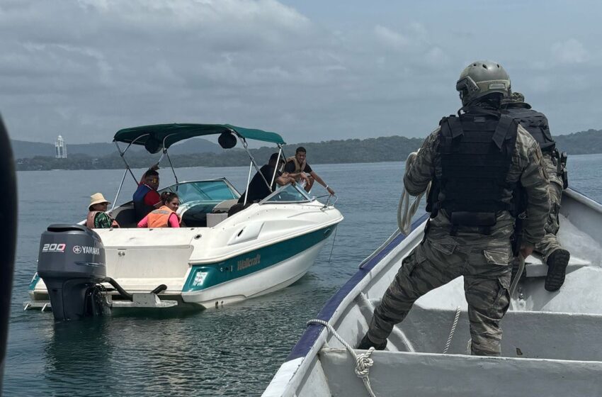 Unas cinco personas fueron rescatados por la policía nacional próximo a Taboga