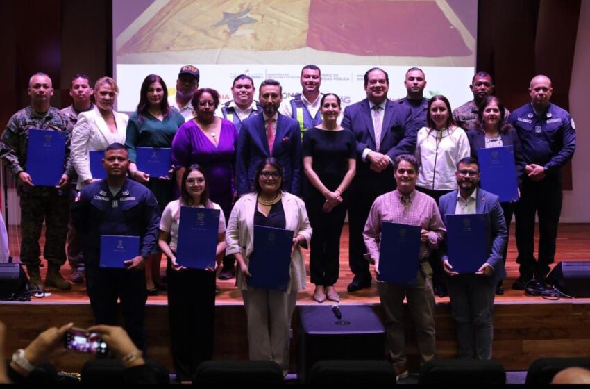 Reconocen a los aliados de la “Operación Bandera Herida”
