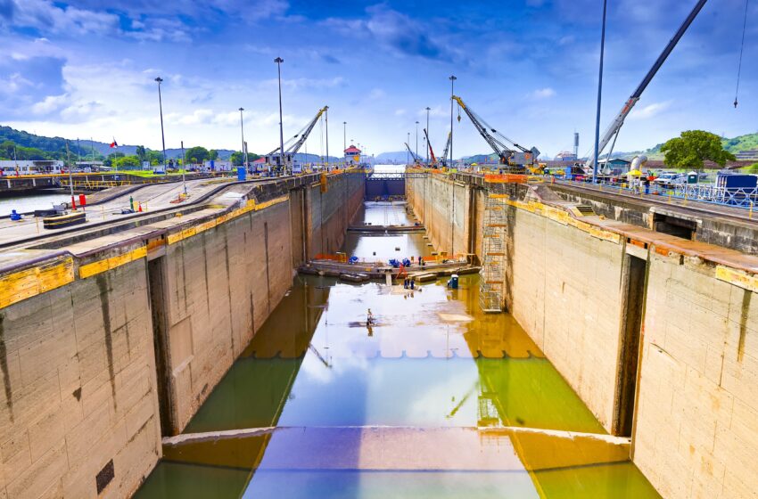 Canal de Panamá realiza mantenimiento en cámara seca de esclusas de Pedro Miguel