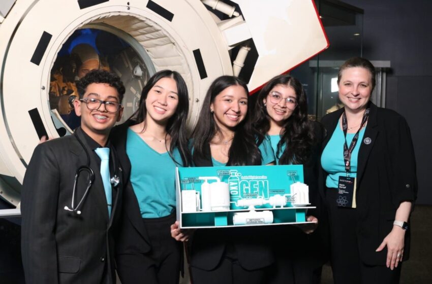 Estudiantes panameños brillan en el Centro Espacial de la NASA
