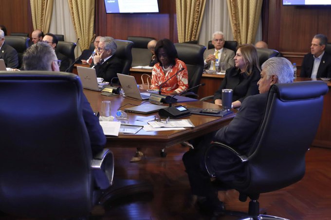 Gobierno autoriza contratar empresa para mantenimiento de helicópteros del Senan