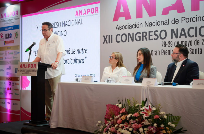 Gobierno panameño reafirma su compromiso con el crecimiento del sector porcino durante congreso de ANAPOR