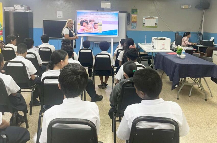 Defensoría capacita a más de 1,100 estudiantes y docentes sobre convivencia sin violencia en las aulas