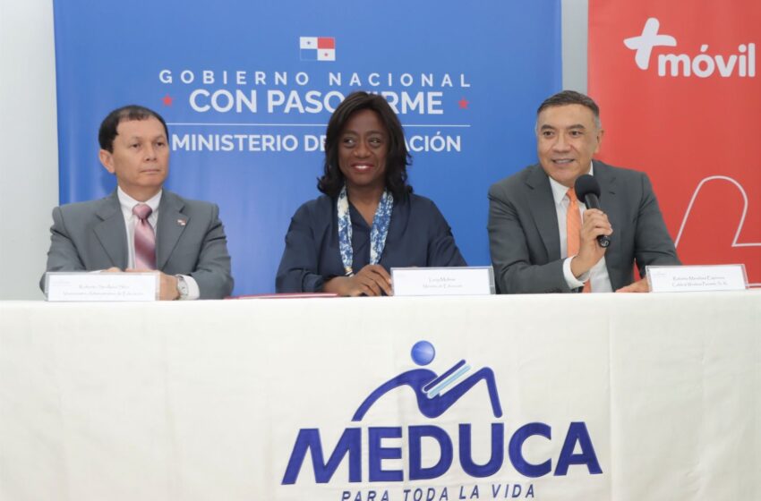 Meduca firma contrato de internet para centros educativos del país