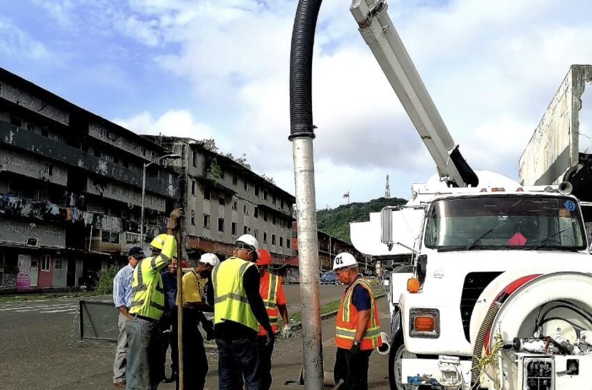 MOP intensifica limpieza de drenajes pluviales en Curundú para mejorar seguridad vial
